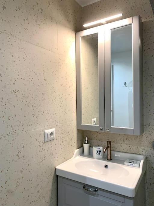 Stylish Flat In Porta Romana-Fondazione Prada Milan Exterior photo